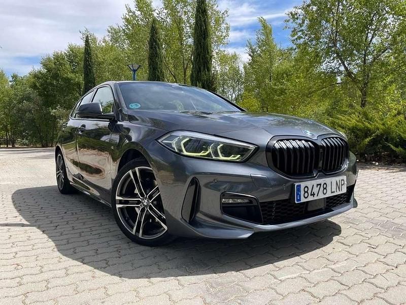 Usado BMW 116 Executive 150 CV (110 kW) 2021 Gris Utilitario