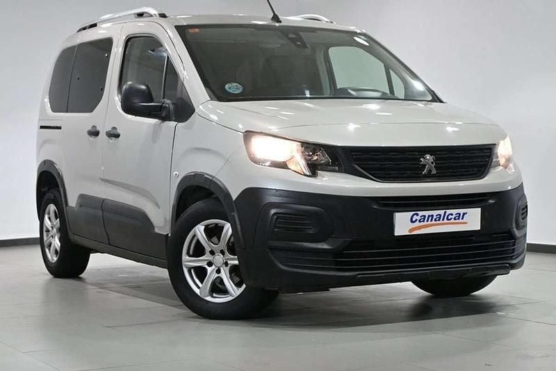 Usado Peugeot Rifter Access 75 CV (55 kW) 2019 Blanco Monovolumen