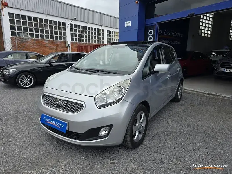 Usado Kia Venga 128 CV (94 kW) 2011 Gris / plata Utilitario