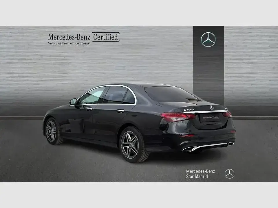 Usado Mercedes E400 AMG line 330 CV (242 kW) 2022 Gris Berlina