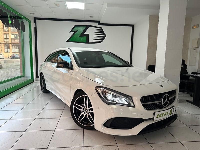 Usado Mercedes CLA200 Shooting Brake 136 CV (100 kW) 2018 Blanco Familiar