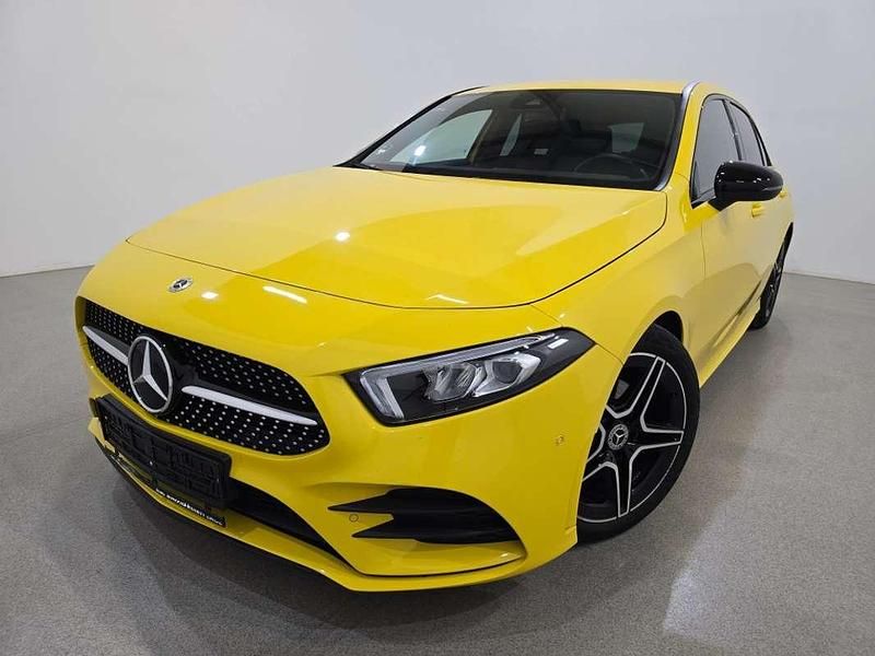 Usado Mercedes A180 136 CV (100 kW) 2021 Amarillo Berlina