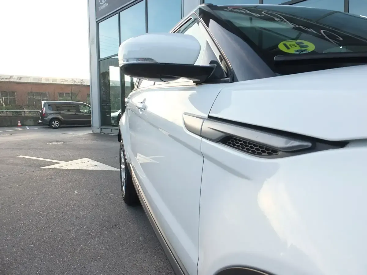 Usado Land Rover Range Rover evoque Pure 150 CV (110 kW) 2013 Blanco SUV