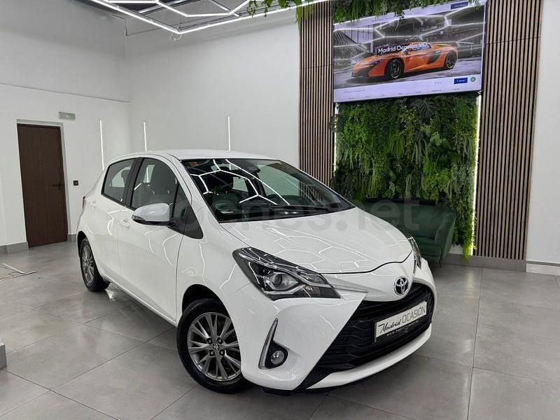 Usado Toyota Yaris Active 111 CV (81 kW) 2018 Blanco Berlina