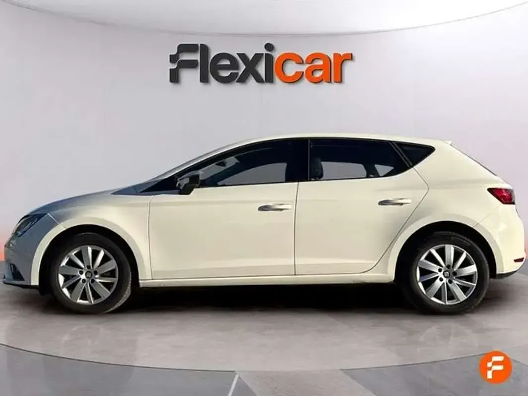 Usado Seat Leon Reference 110 CV (80 kW) 2016 Blanco Utilitario