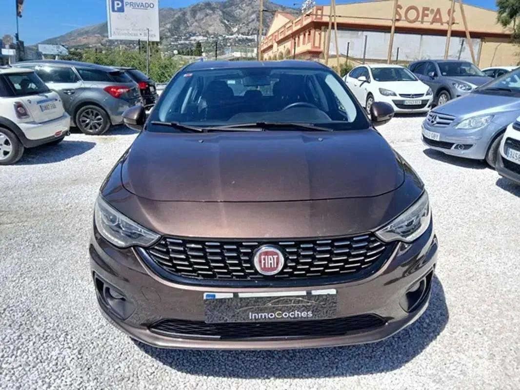 Usado Fiat Tipo Easy 95 CV (69 kW) 2017 Marrón Utilitario