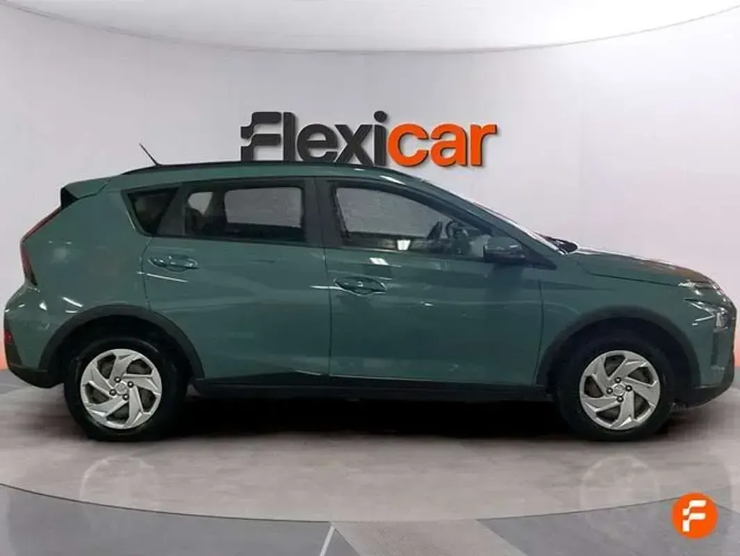 Usado Hyundai Bayon 84 CV (61 kW) 2022 Verde SUV
