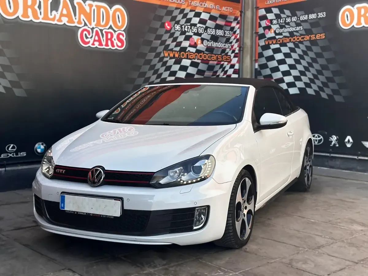 Usado VW Golf Cabriolet GTI 210 CV (154 kW) 2012 Blanco nacar Descapotable