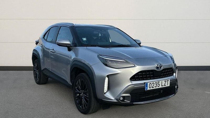 Usado Toyota Yaris Hybrid 116 CV (85 kW) 2022 Gris