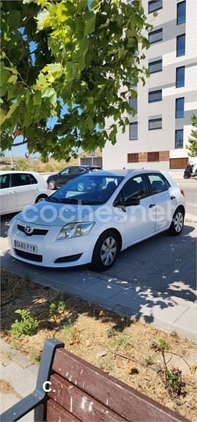 Blanco Usado 2007 Toyota Auris Luna Berlina | 4500 € (Precio justo) - Imagen 1/4