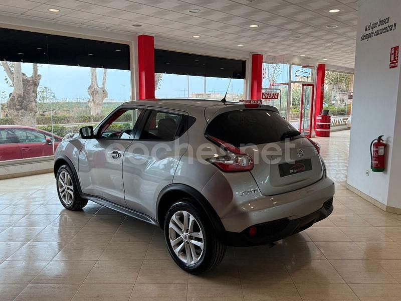 Usado Nissan Juke Acenta 110 CV (80 kW) 2016 Gris / plata SUV
