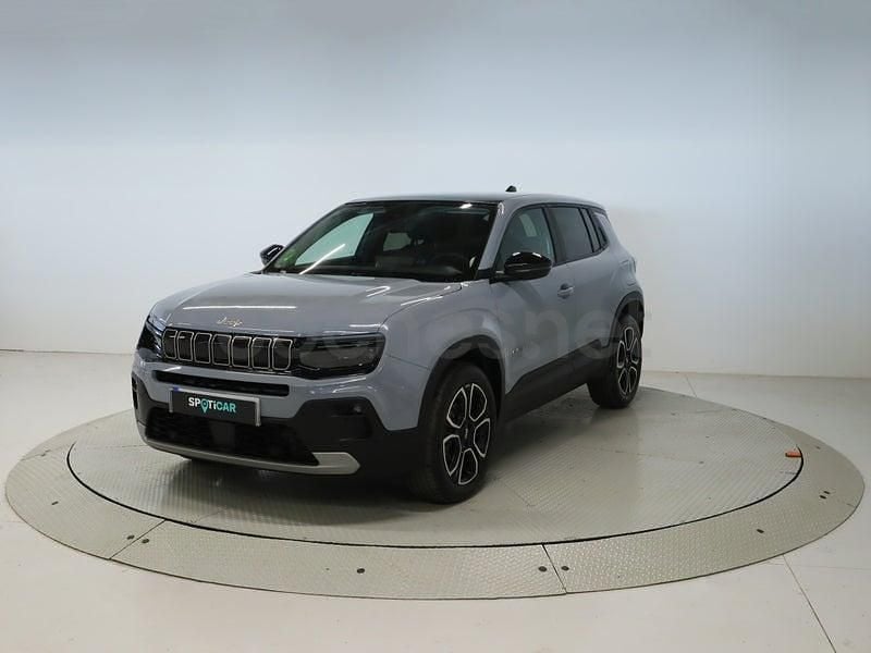 Usado Jeep Avenger Summit 100 CV (73 kW) 2025 Gris / plata SUV