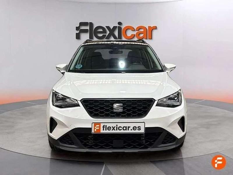 Usado Seat Arona Style 110 CV (80 kW) 2022 Blanco SUV