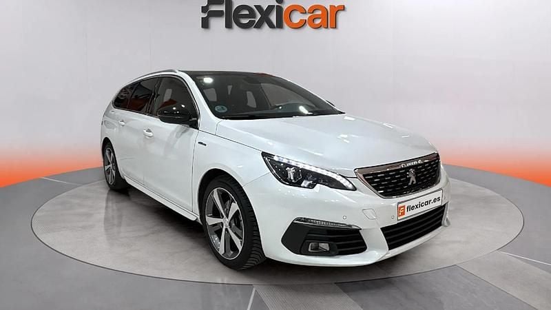 Blanco Usado 2019 Peugeot 308 GT-line Familiar | 10.990 € (Precio justo) - Imagen 1/4