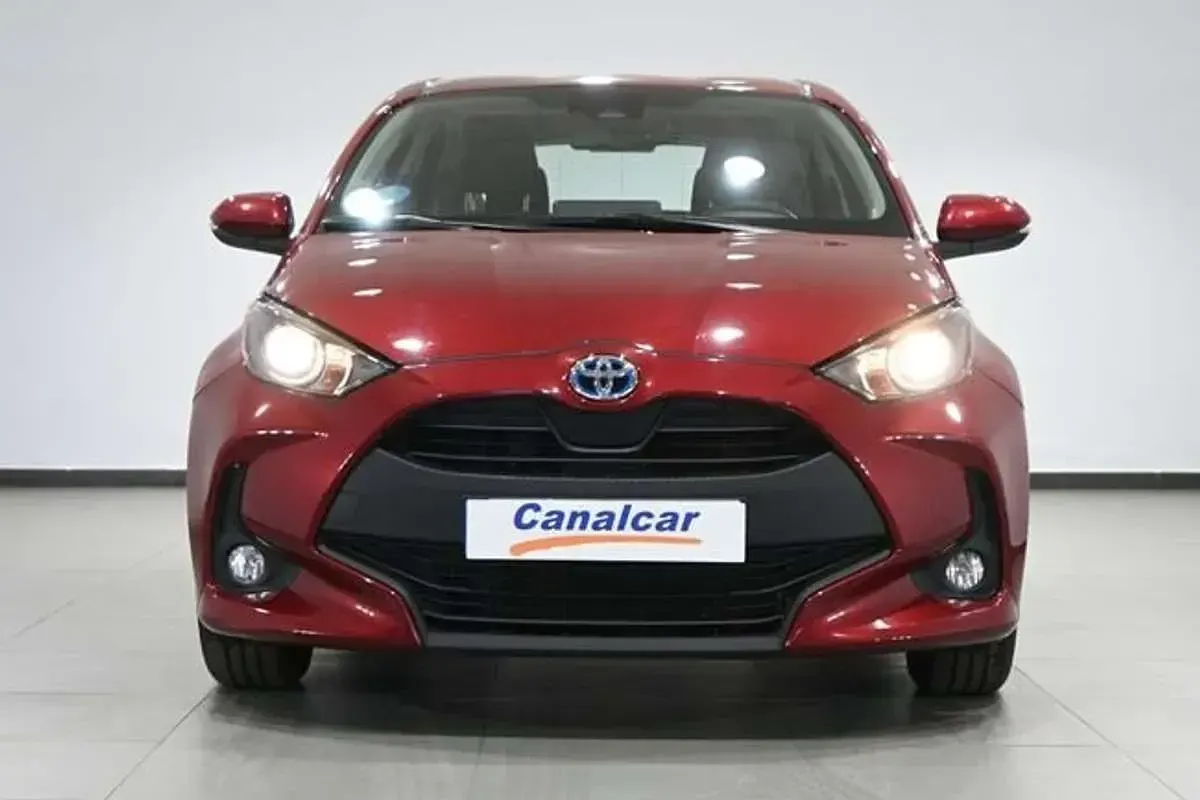 Usado Toyota Yaris Active 116 CV (85 kW) 2021 Burdeos Utilitario