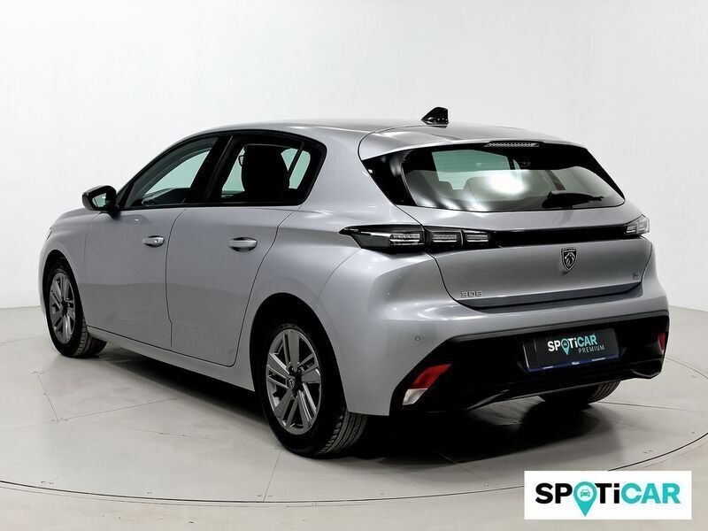 Usado Peugeot 308 Active 131 CV (96 kW) 2023 Gris Berlina