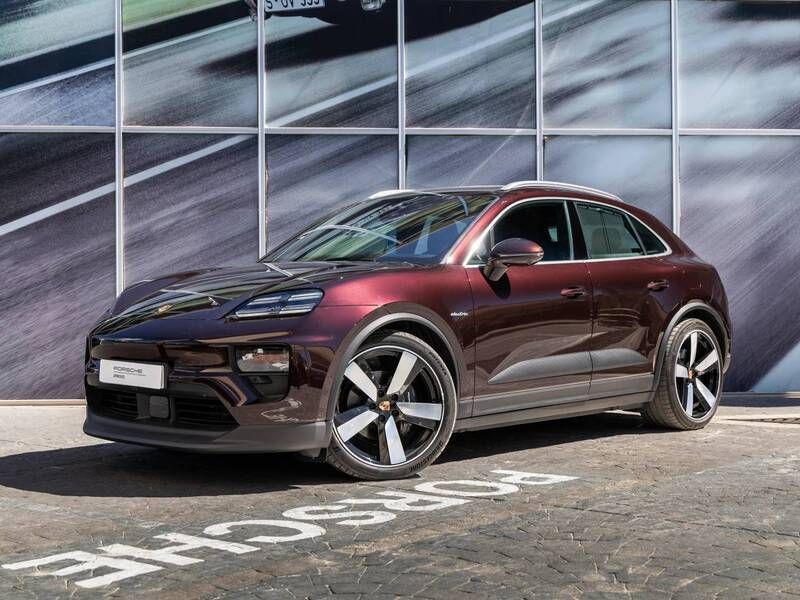 Cooper ruby metalizado Usado 2024 Porsche Macan SUV | 103.700 € - Imagen 1/4