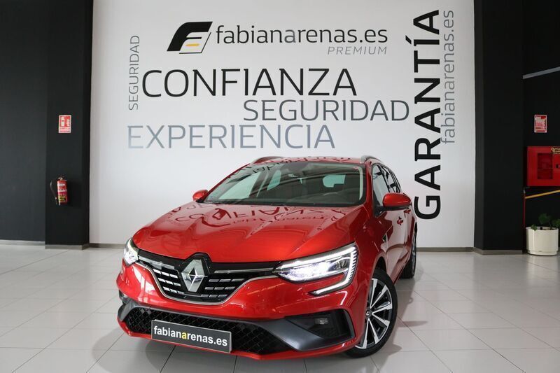 Rojo Usado 2021 Renault Mégane GrandTour R.S. Familiar | 19.900 € (Un poco caro) - Imagen 1/4