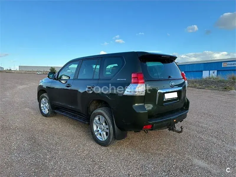 Usado Toyota Land Cruiser 190 CV (139 kW) 2012 Verde SUV