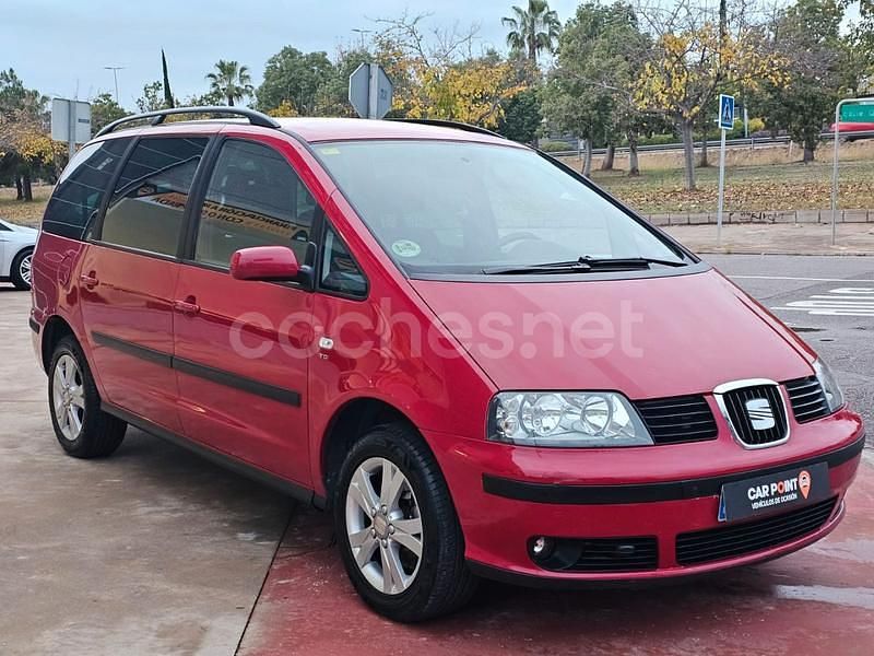 Usado Seat Alhambra Reference 115 CV (84 kW) 2007 Granate Monovolumen