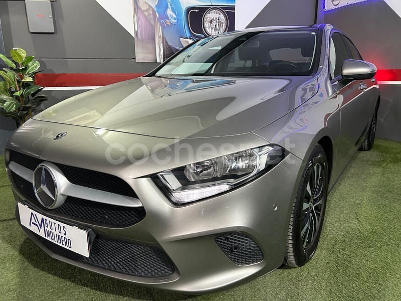 Usado Mercedes A180 116 CV (85 kW) 2020 Beige Berlina