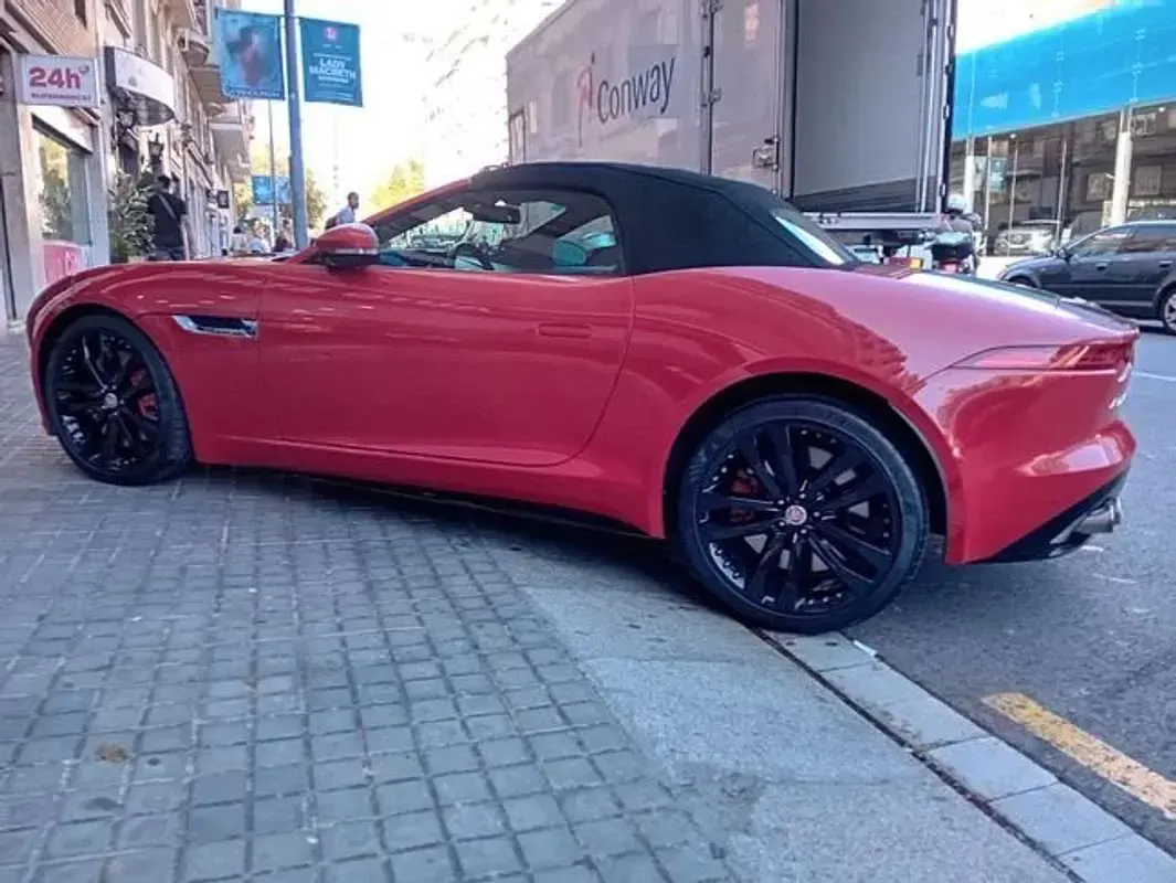 Usado Jaguar F-Type R 552 CV (405 kW) 2015 Rojo Descapotable