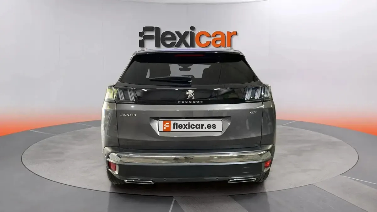 Usado Peugeot 3008 GT 131 CV (96 kW) 2023 Gris SUV