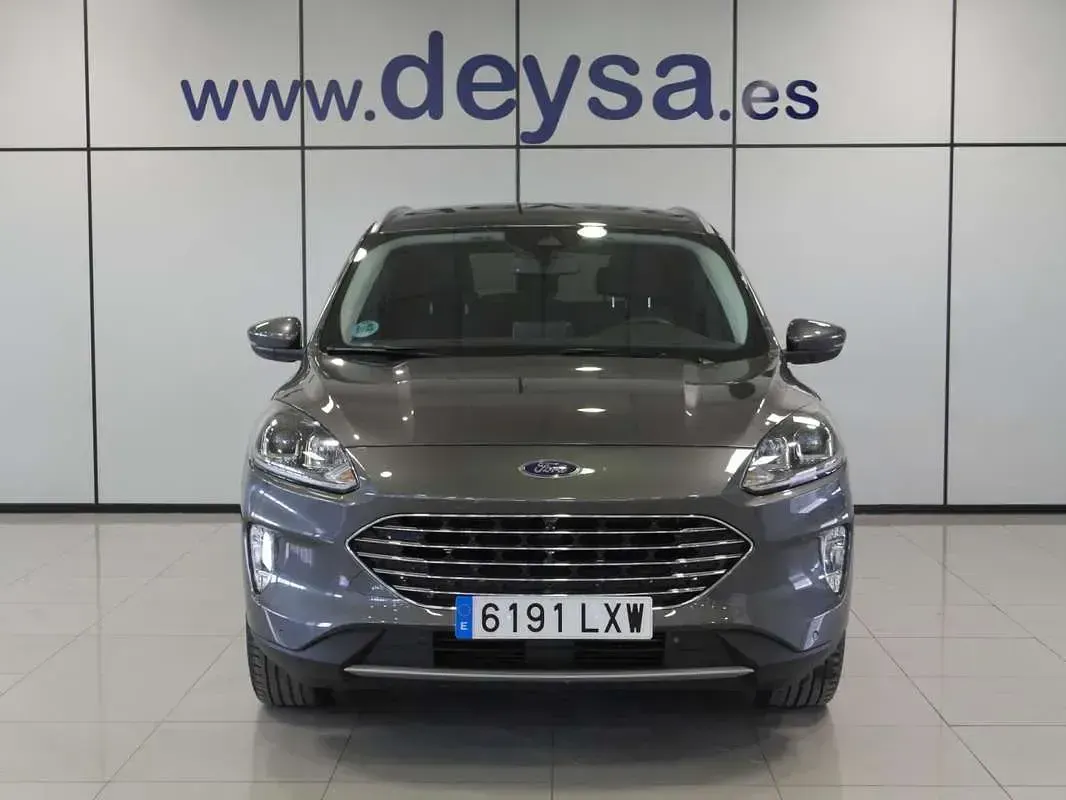 Usado Ford Kuga Titanium 150 CV (110 kW) 2022 Gris SUV