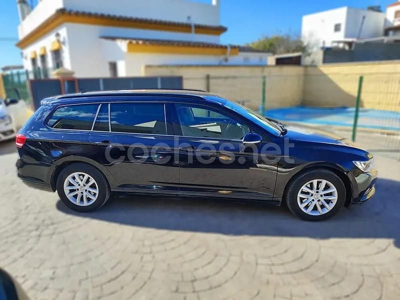 Usado VW Passat 120 CV (88 kW) 2016 Negro Familiar