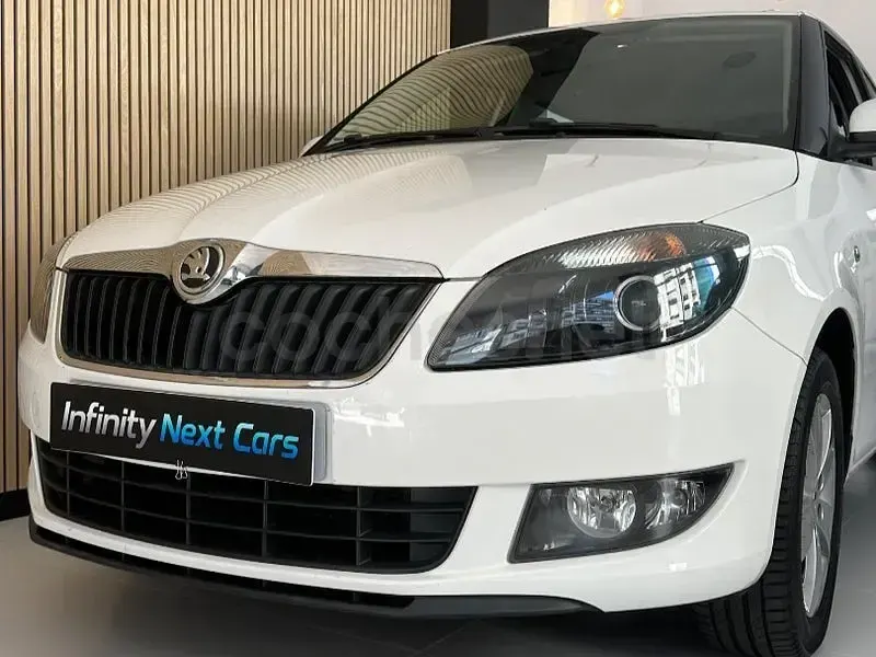 Usado Skoda Fabia 69 CV (50 kW) 2013 Blanco Berlina