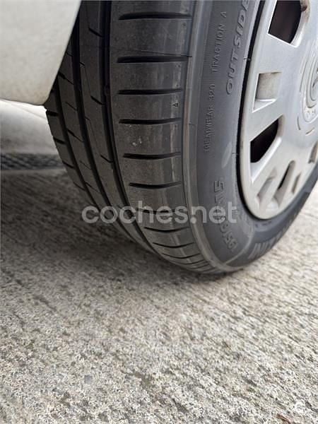 Usado Citroën C4 90 CV (66 kW) 2008 Gris / plata Berlina