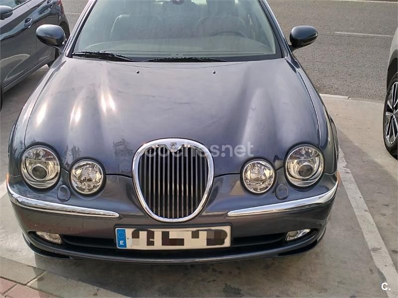 Usado Jaguar S-Type Executive 238 CV (175 kW) 2002 Gris / plata Berlina
