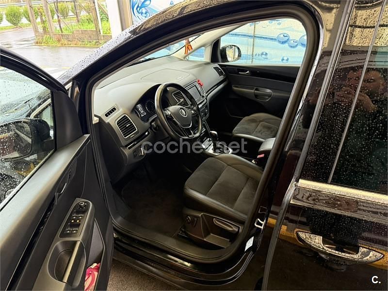 Usado VW Sharan Sportline 177 CV (130 kW) 2019 Negro Monovolumen