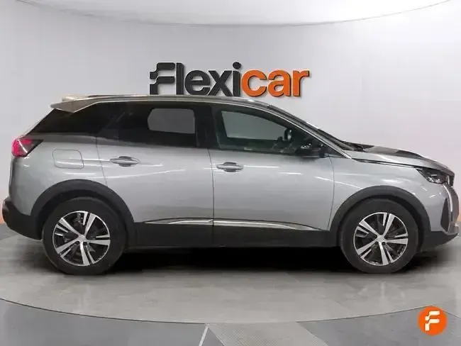Usado Peugeot 3008 Allure 130 CV (95 kW) 2024 Gris SUV