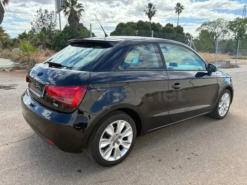 Usado Audi A1 Ambition 105 CV (77 kW) 2012 Negro Utilitario