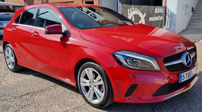 Rojo Usado 2016 Mercedes A200 Urban Utilitario | 16.900 € (Precio justo) - Imagen 1/4