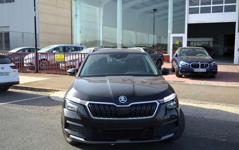 Usado Skoda Kamiq Ambition 90 CV (66 kW) 2020 Negro SUV