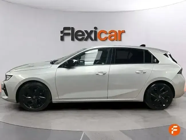 Usado Opel Astra 130 CV (95 kW) 2023 Gris Utilitario