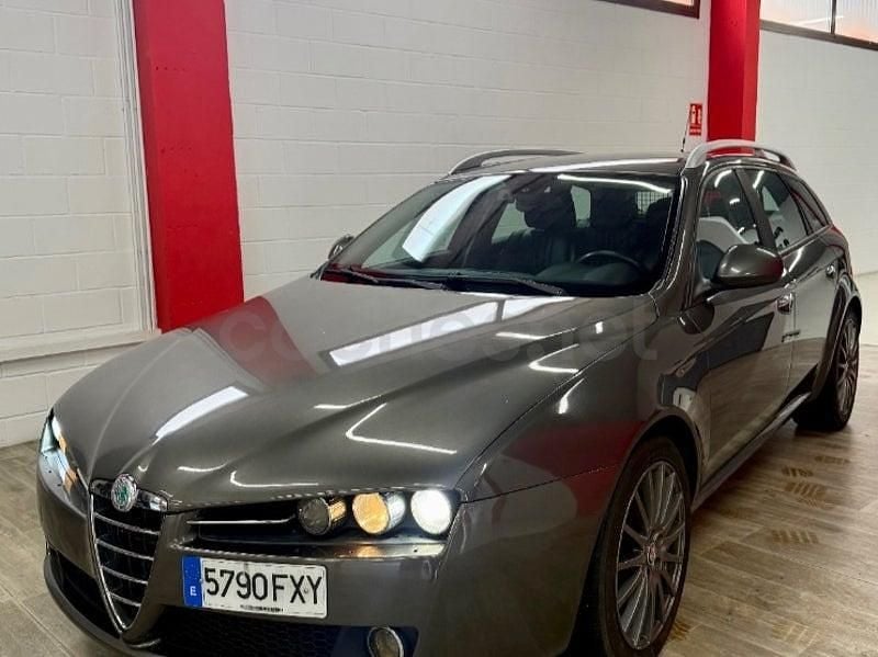 Usado Alfa Romeo 159 Distinctive 150 CV (110 kW) 2007 Marrón Familiar