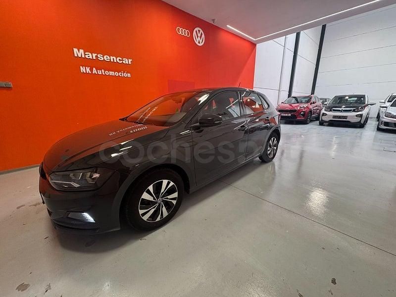 Usado VW Polo Advance 95 CV (69 kW) 2021 Gris / plata Utilitario