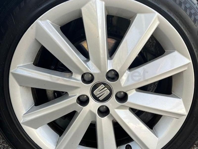 Usado Seat Toledo Reference 95 CV (69 kW) 2018 Gris / plata Utilitario