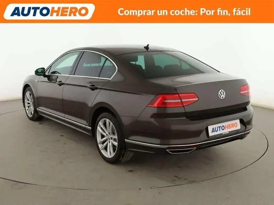Usado VW Passat Sport 150 CV (110 kW) 2016 Marrón Berlina