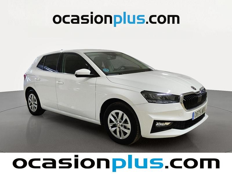 Usado Skoda Fabia Selection 95 CV (69 kW) 2024 Blanco Berlina