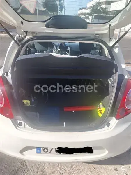 Usado Ford Ka Trend 69 CV (50 kW) 2015 Blanco Berlina