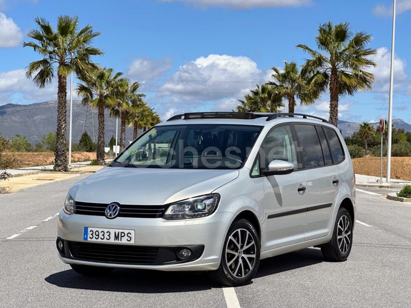 Beige Usado 2014 VW Touran Advance Monovolumen | 8999 € (Buen precio) - Imagen 1/4