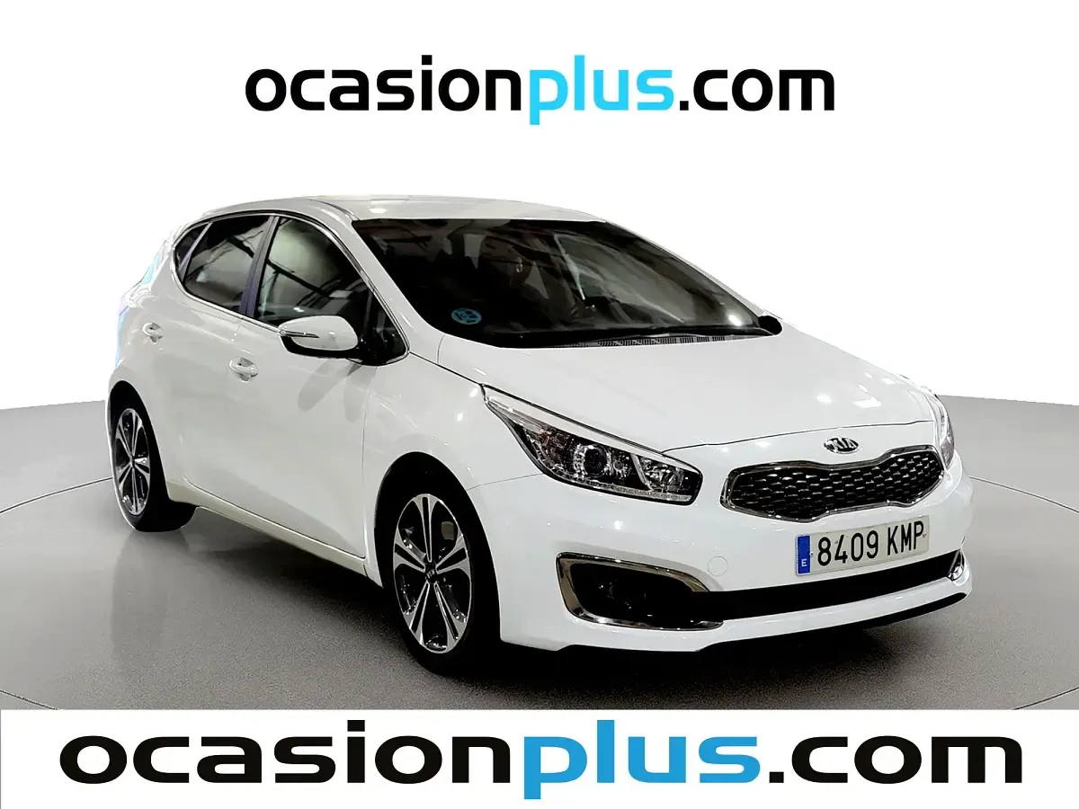 Begagnad Kia Ceed 120 HK (88 kW) 2018 Vit Halvkombi