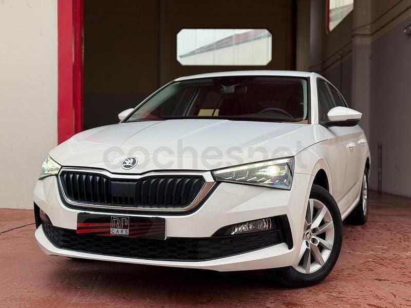 Usado Skoda Scala Style 115 CV (84 kW) 2020 Blanco Utilitario