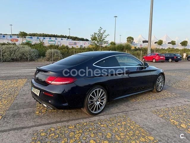 Usado Mercedes C220 170 HP (125 kW) 2019 Azul Coupé