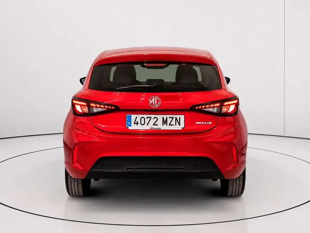 Usado MG MG3 116 CV (85 kW) 2025 Rojo Utilitario