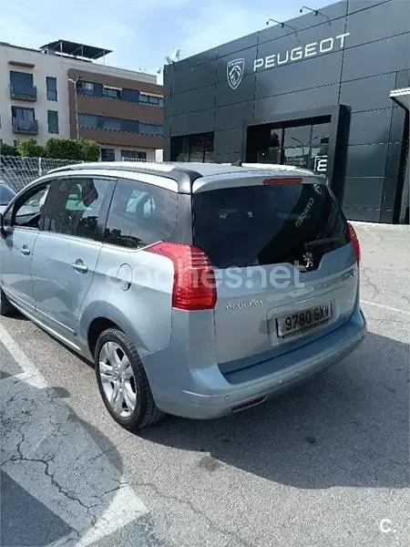 Usado Peugeot 5008 Premium 163 CV (119 kW) 2010 Azul Monovolumen